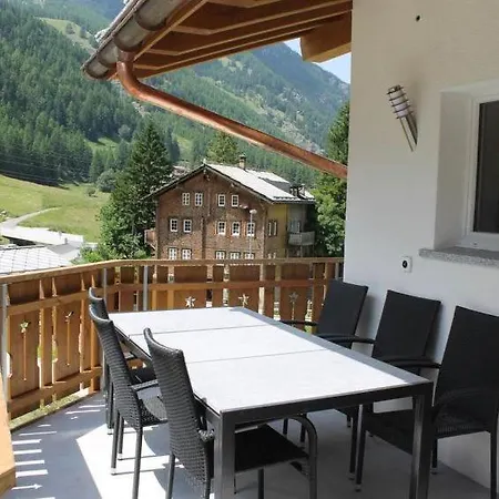Saas-grund Sleeps 6 Wifi Apartmán