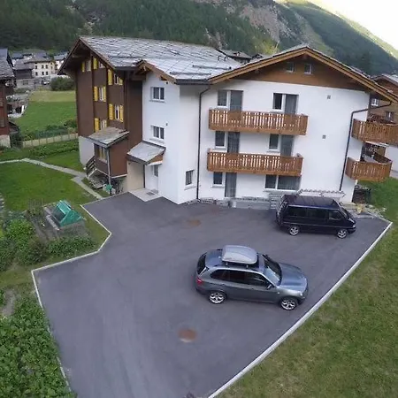 公寓 Saas-grund Sleeps 6 Wifi